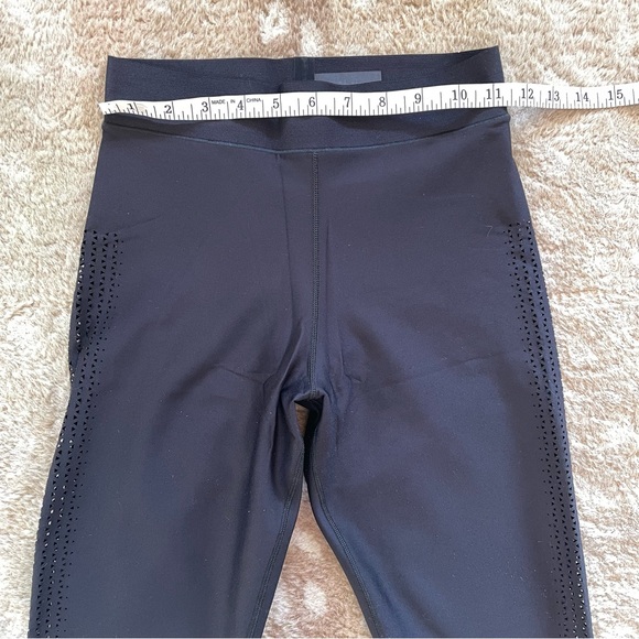 Ultracor Black Lux Compression Leggings Laser Cut Perforated Triangle Size Small - Picture 3 of 11